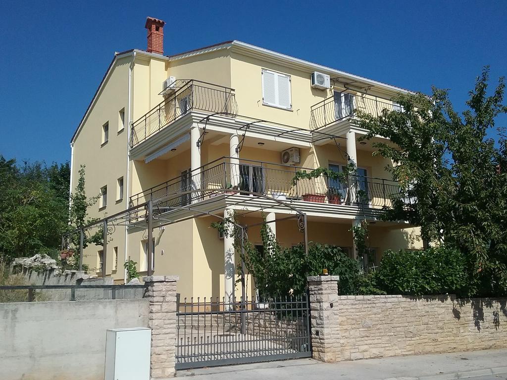 Apartment Majoran Pula Exteriér fotografie